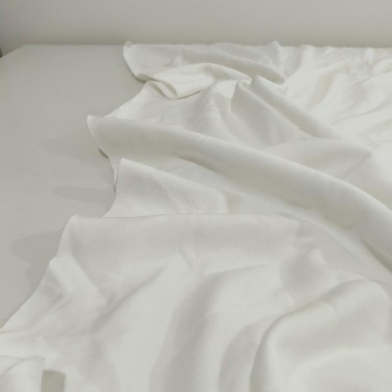 Kırık%20Beyaz%20Üç%20İplik%20Şardonlu%20Penye%20Kumaş%20-%20En:200cm%20Boy:90cm