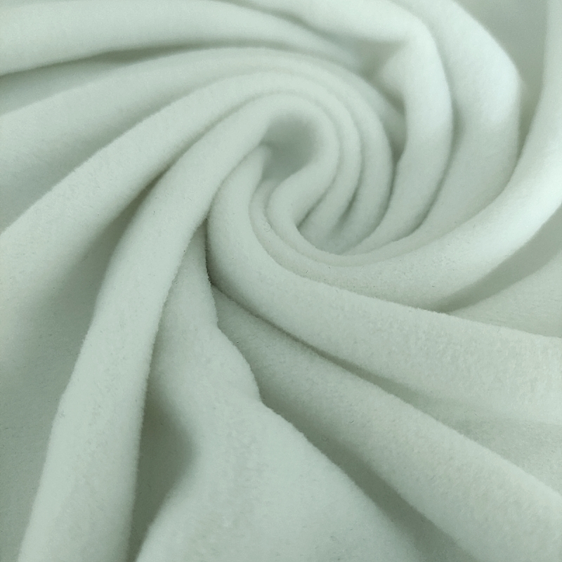Beyaz%20Polar%20Kumaş%20-%20En:160cm%20Boy:70cm